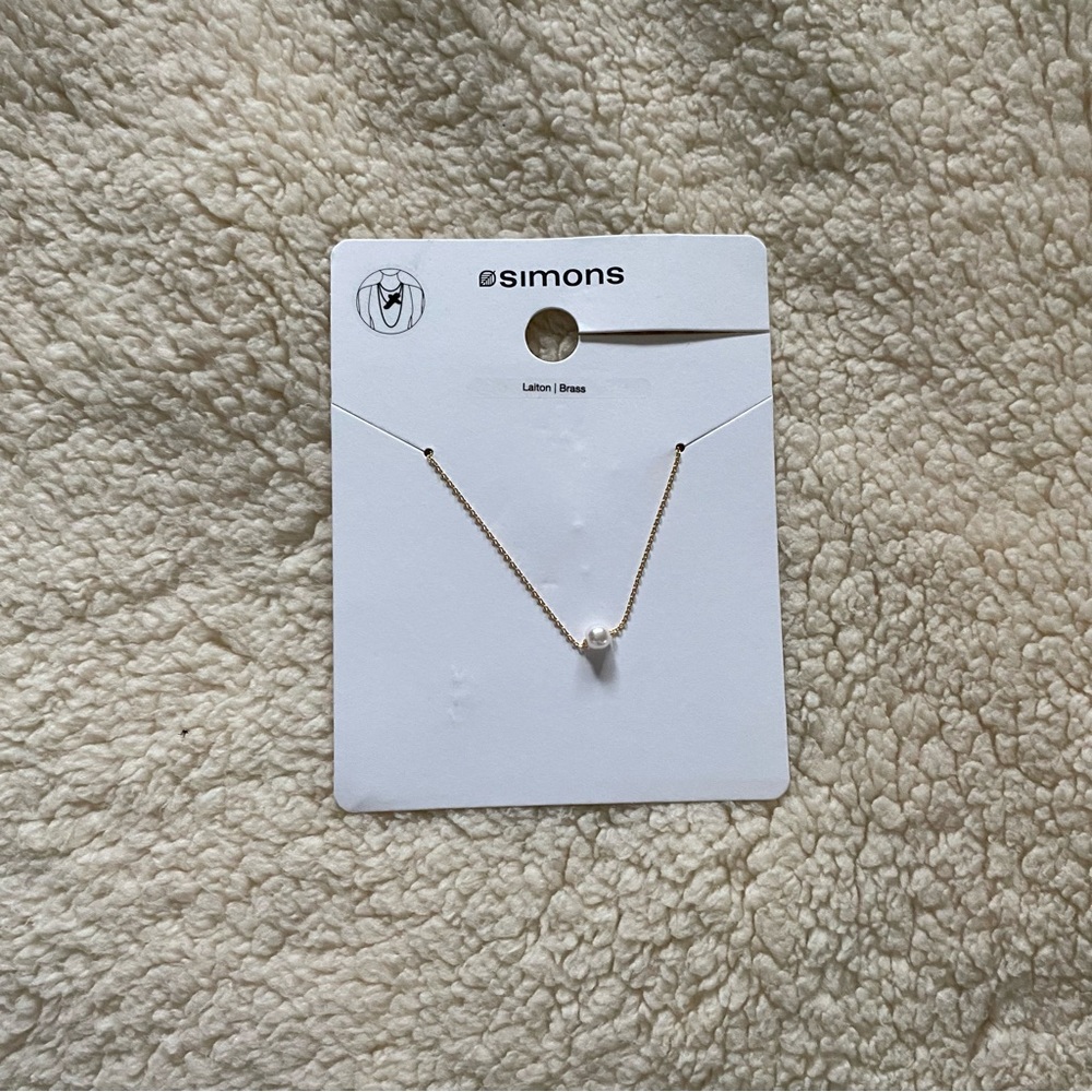 Simons Pearl Necklace